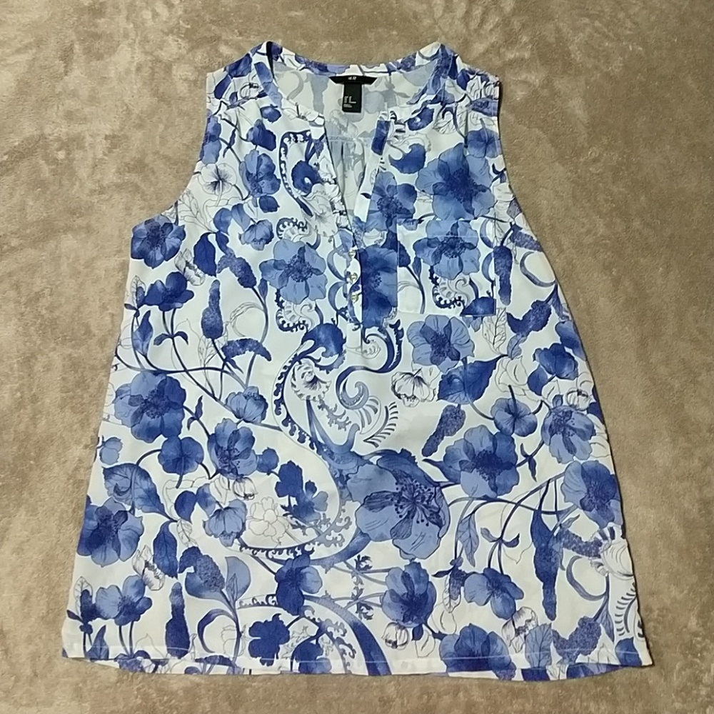 Floral sleeveless top